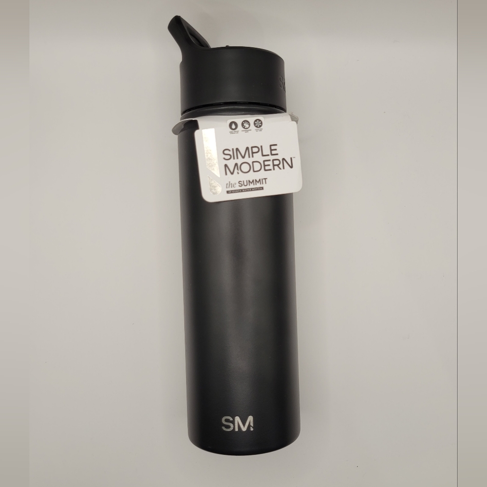 Simple Modern 20 oz Summit Black Water Bottle